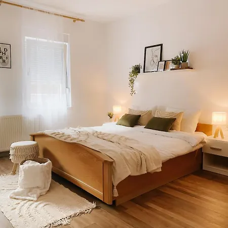 Apartmán Cozy 2-bedroom Boho-themed *