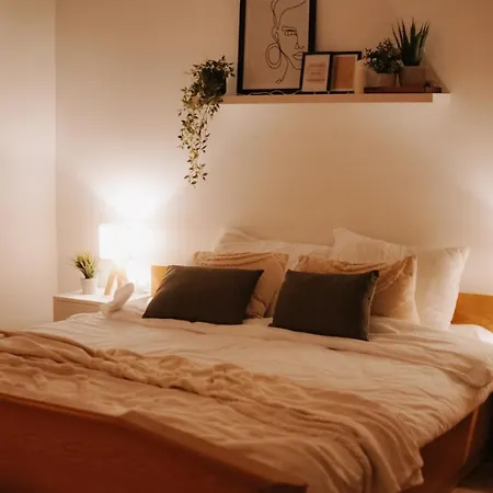 Cozy 2-bedroom Boho-themed Apartmán